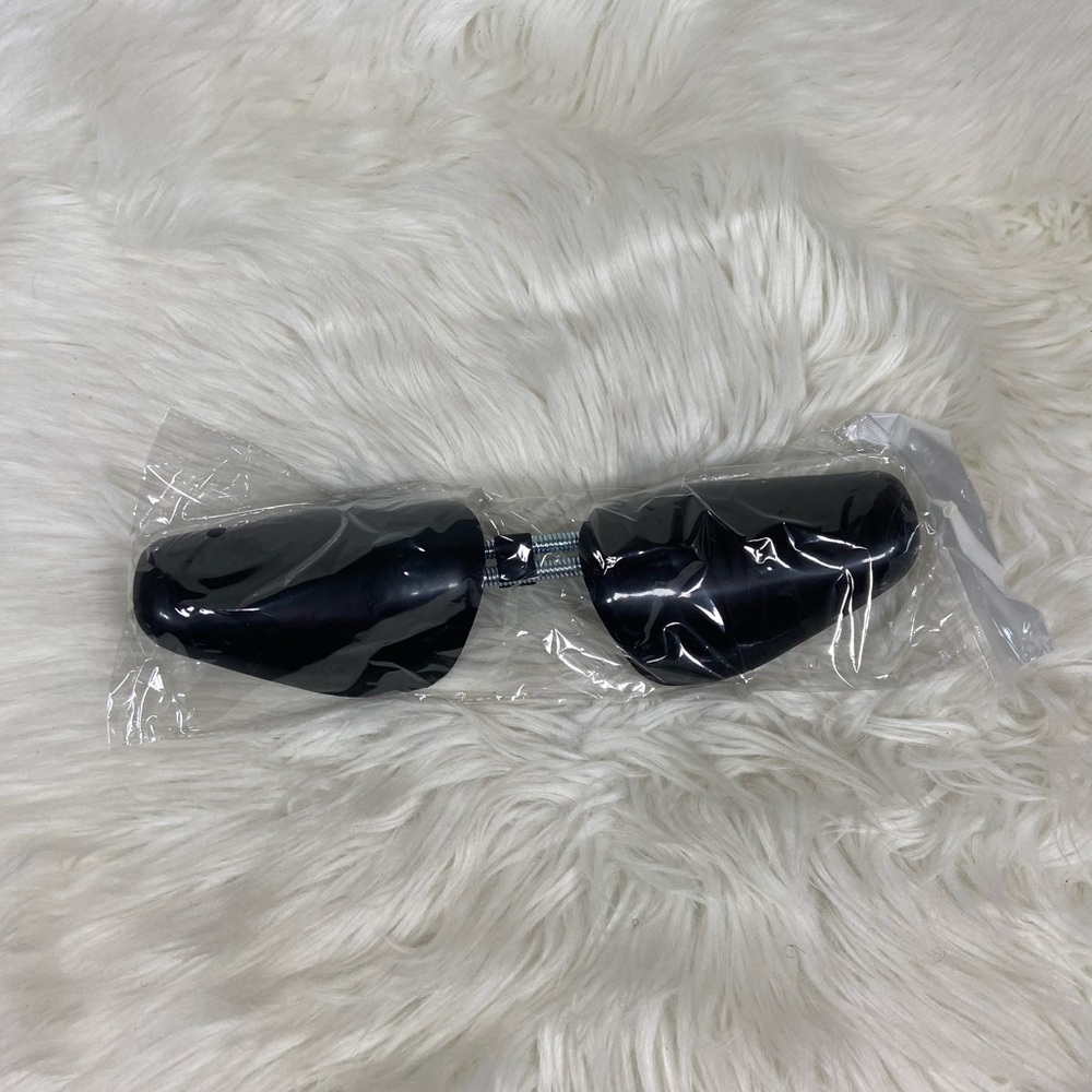 (1 pair) Large shoe trees fits mens size 7+ womens size 8.5+